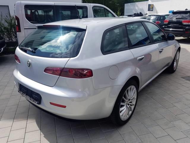 ALFA ROMEO 159 (01/11/2011) - 